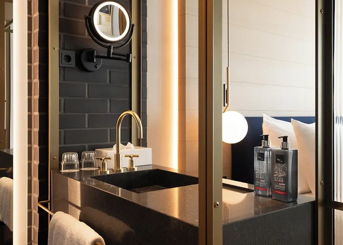 Ruby Emma Hotel Amsterdam Hotel 4*